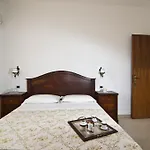Frühstückspension Salento La Scisa 4*
