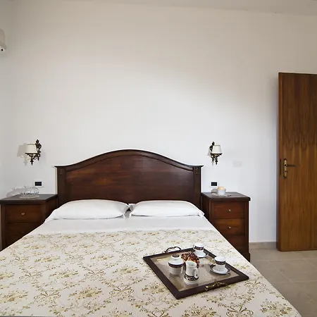 Bed & Breakfast Salento La Scisa 4*